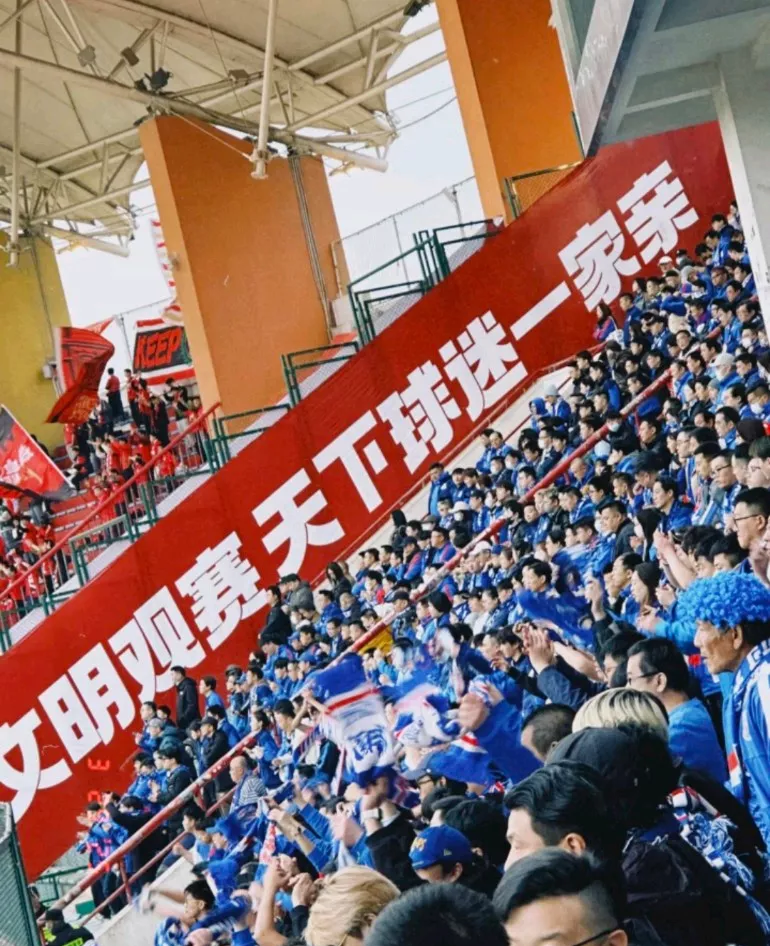 九游官网入口地址-关于上海海港训练开放日，关键时刻完成体检引欢呼，NBA总决赛在即，赛程密集仍需轮换的信息